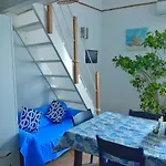 La Casa Azzurra شقة