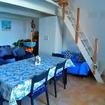 La Casa Azzurra شقة بروسيدا